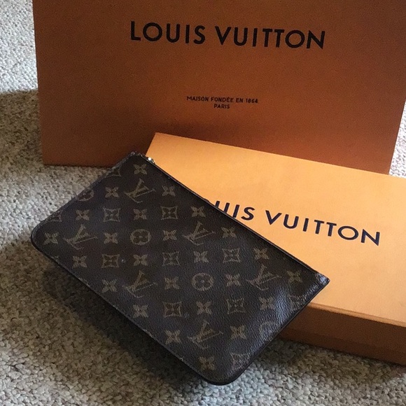 💯% Louis Vuitton large Pouch GM date code SD4196 - Picture 1 of 16